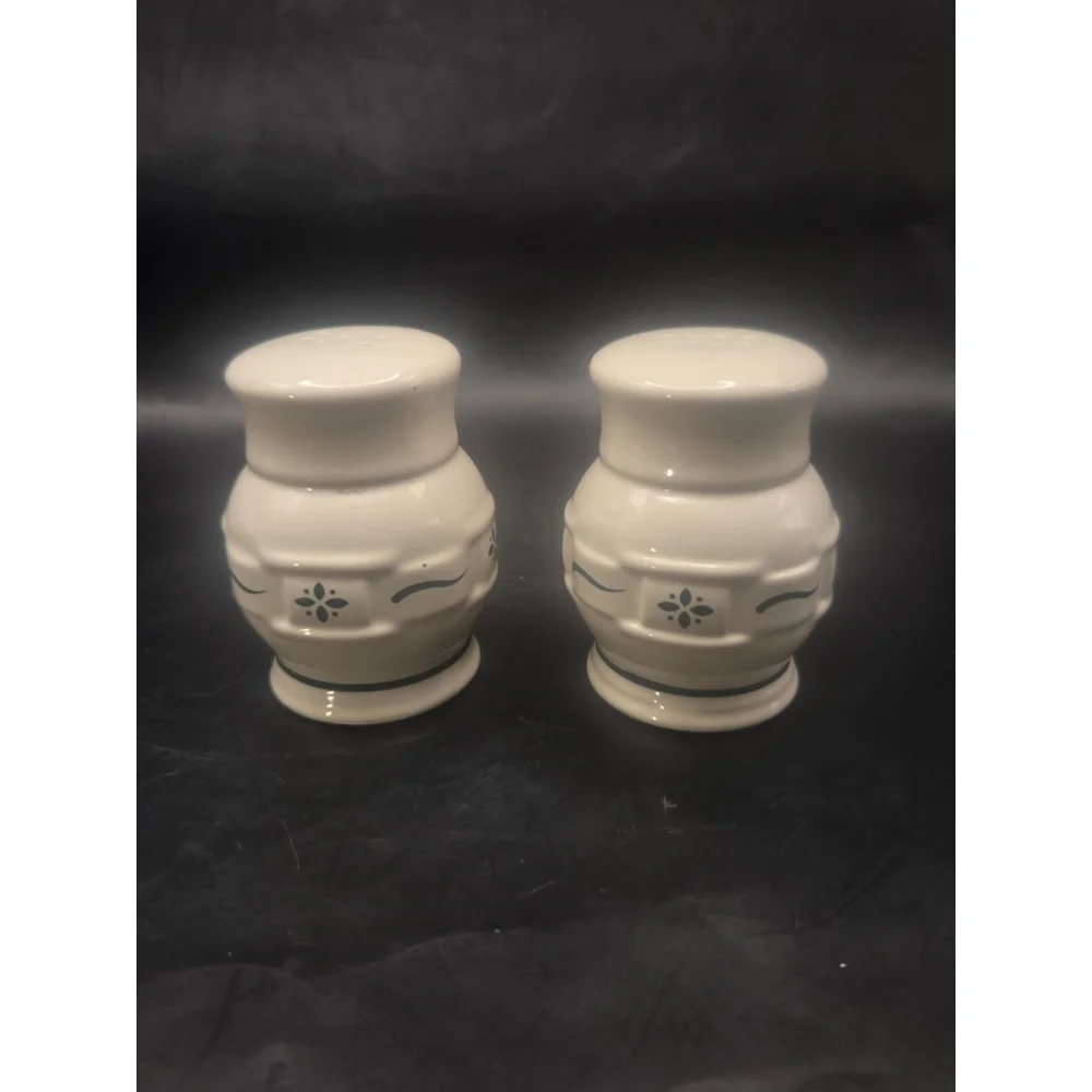 Longaberger Classic Green Woven Traditions Salt and Pepper Shakers set